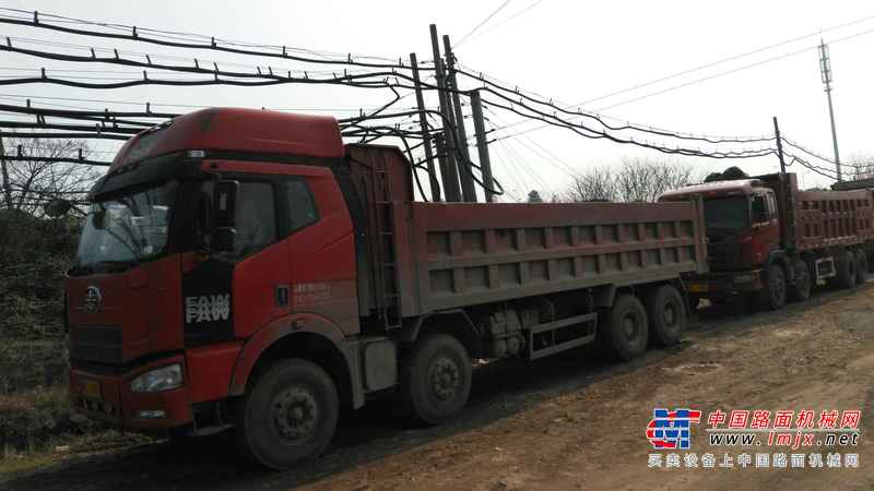 湖南出售转让二手2015年中国重汽豪沃ZZ5437N466741自卸车