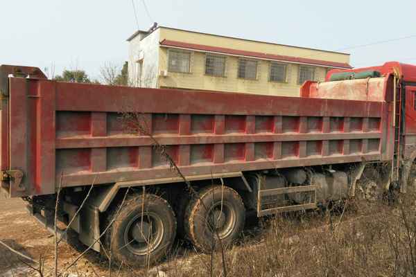 湖南出售转让二手2015年中国重汽豪沃ZZ5437N466741自卸车