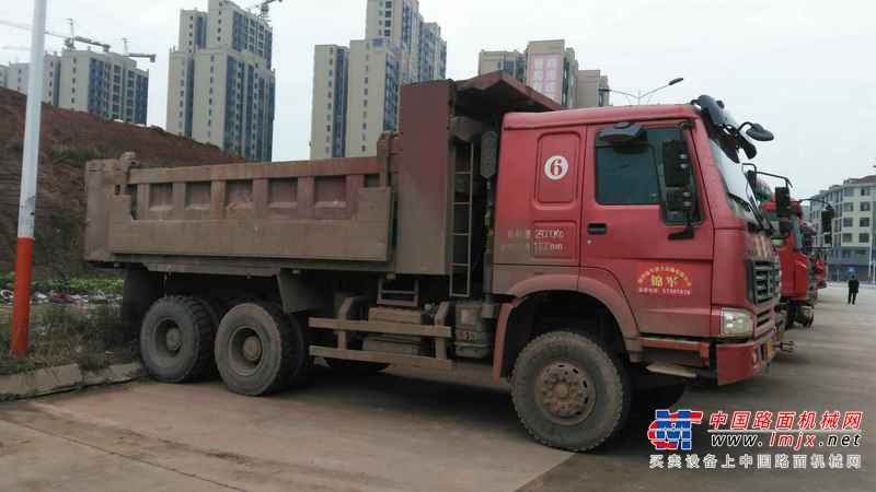 湖南出售转让二手2010年中国重汽金王子ZZ3251N4041D1自卸车