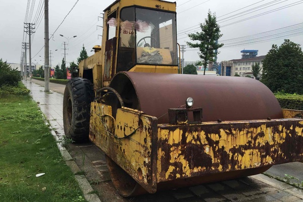 江西出售转让二手14000小时2003年洛建ZY18单钢轮压路机
