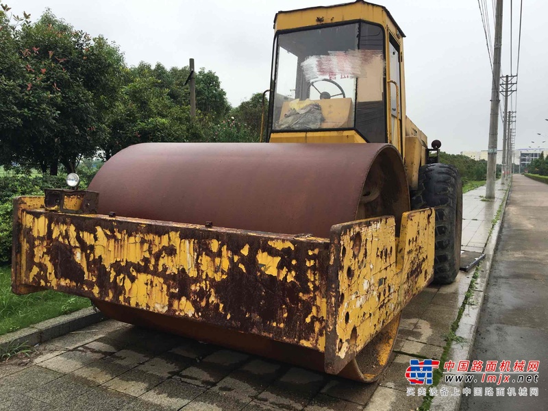 江西出售转让二手14000小时2003年洛建ZY18单钢轮压路机