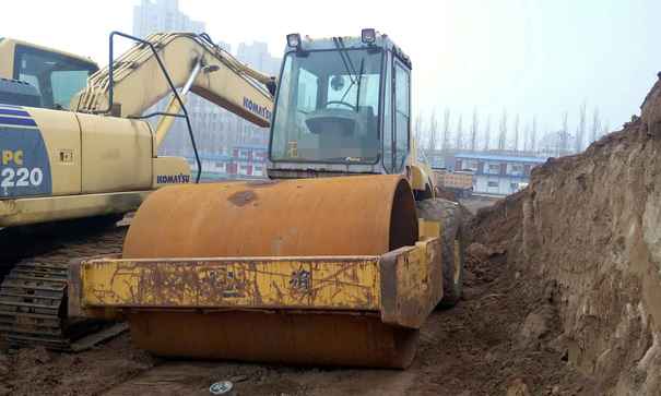 山西出售转让二手4300小时2005年山推SR20M单钢轮压路机