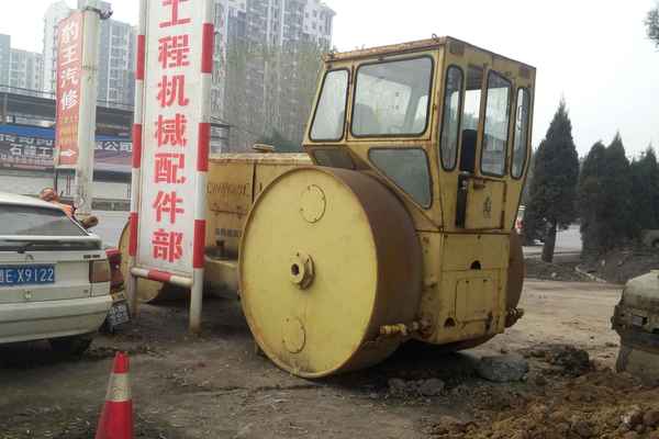 山西出售转让二手8200小时2003年洛阳路通3Y18X21三轮压路机