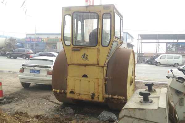 山西出售转让二手8200小时2003年洛阳路通3Y18X21三轮压路机