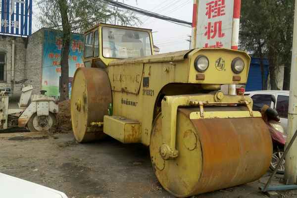 山西出售转让二手8200小时2003年洛阳路通3Y18X21三轮压路机