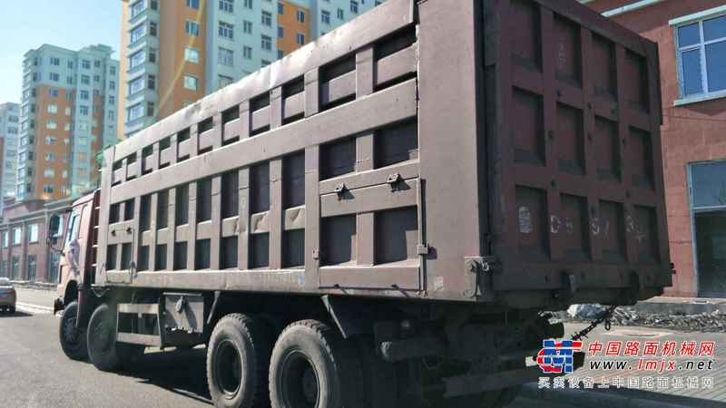 黑龙江出售转让二手2010年中国重汽豪沃ZZ3257M2941自卸车