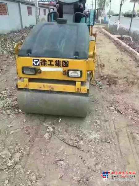 湖南出售转让二手3200小时2014年徐工XMR30双钢轮压路机