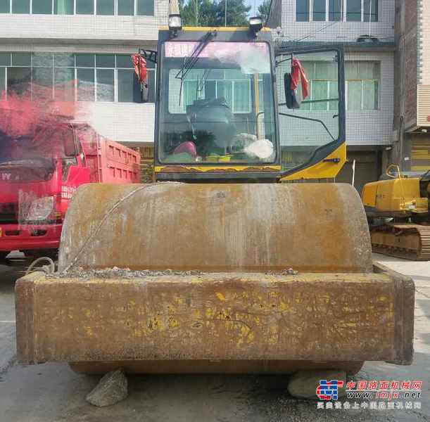 贵州出售转让二手4600小时2010年山推SR20M单钢轮压路机
