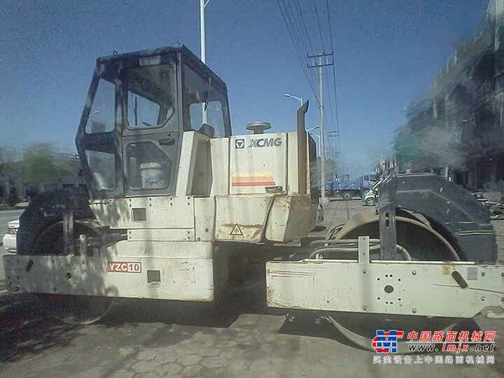辽宁出售转让二手9000小时2010年徐工YZC10双钢轮压路机