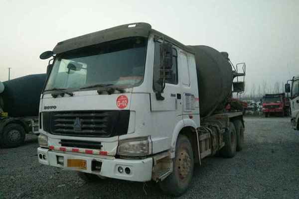 山东出售转让二手2010年中国重汽豪泺ZZ1317N3267C搅拌运输车