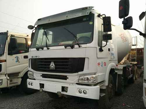 山东出售转让二手2011年中国重汽豪泺ZZ1317N3267C搅拌运输车