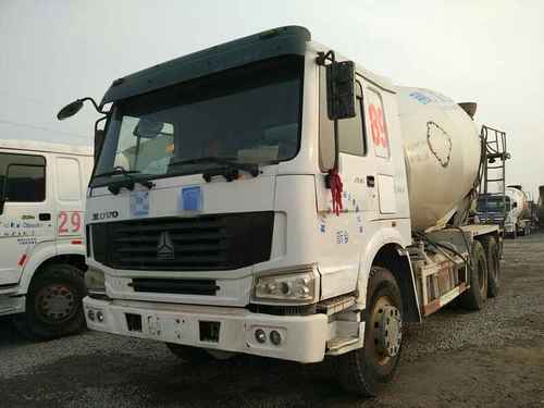 山东出售转让二手2012年中国重汽豪泺ZZ1317N3267C搅拌运输车