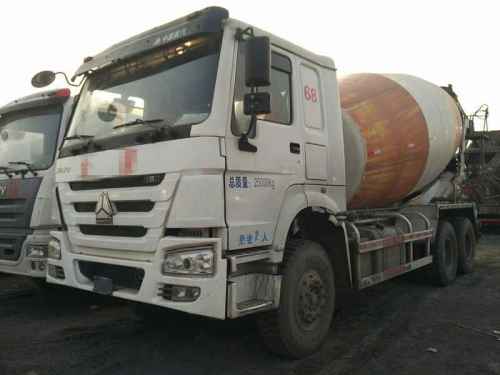山东出售转让二手2014年中国重汽豪沃ZZ5253GJBN4241C1搅拌运输车