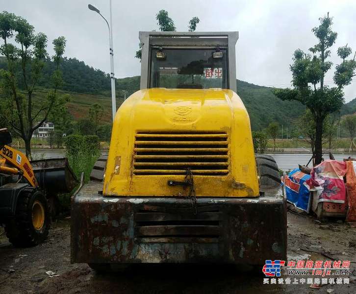 贵州出售转让二手6800小时2009年厦工三明YZ20B单钢轮压路机