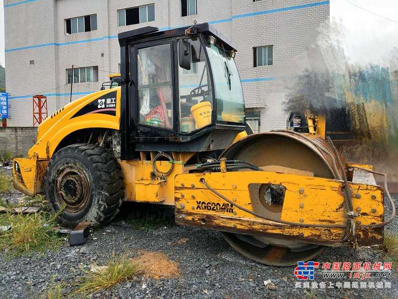 贵州出售转让二手8000小时2010年厦工XG6204M单钢轮压路机