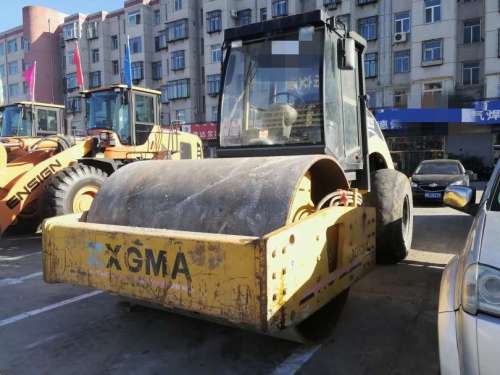 内蒙古出售转让二手5000小时2012年厦工XG6201单钢轮压路机