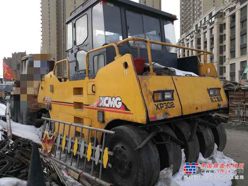 吉林出售转让二手5000小时2011年徐工XP261轮胎压路机