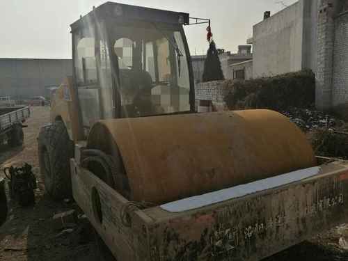 山西出售转让二手6000小时2004年洛阳路通LT218B单钢轮压路机