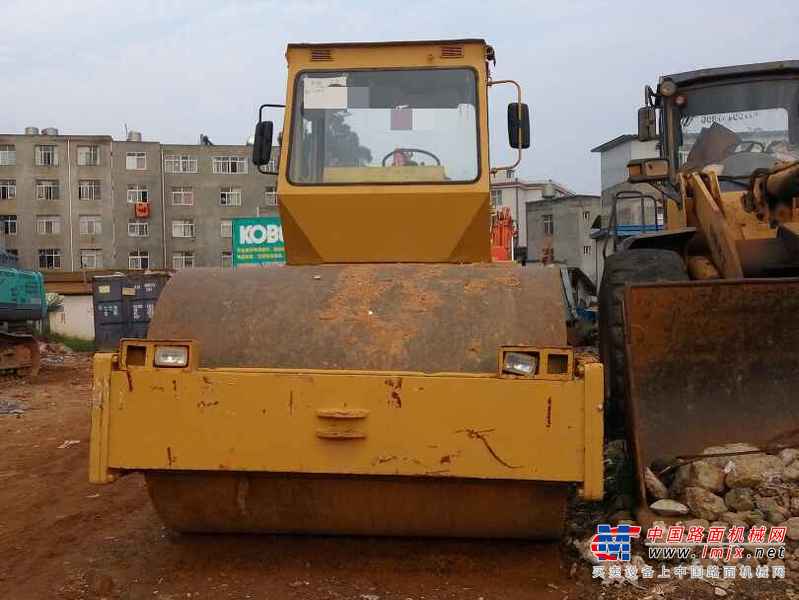 云南出售转让二手12000小时2003年洛建YZ14B单钢轮压路机