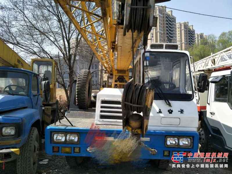 辽宁出售转让二手3000小时2004年东岳重工QY12C汽车起重机
