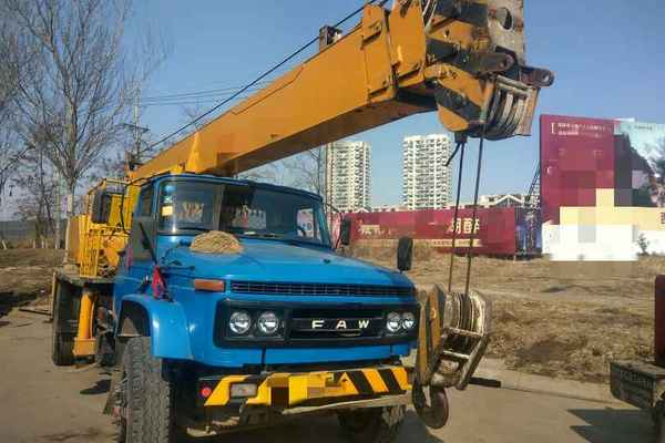 辽宁出售转让二手6000小时2003年东岳重工QY12C汽车起重机