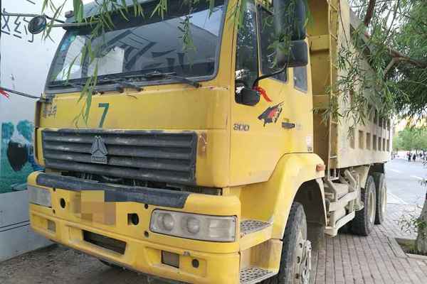 吉林出售转让二手2010年中国重汽金王子ZZ3161M4711C1自卸车