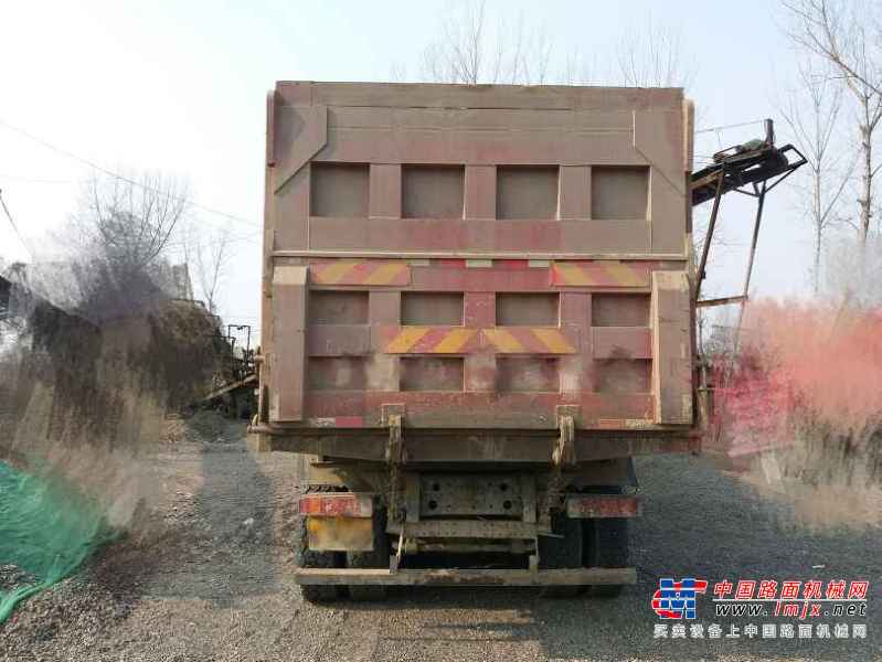 河南出售转让二手2013年中国重汽豪沃ZZ3257N5247自卸车