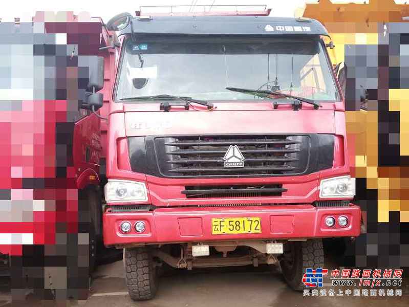 云南出售转让二手2014年中国重汽豪泺ZZ3257N3847C自卸车