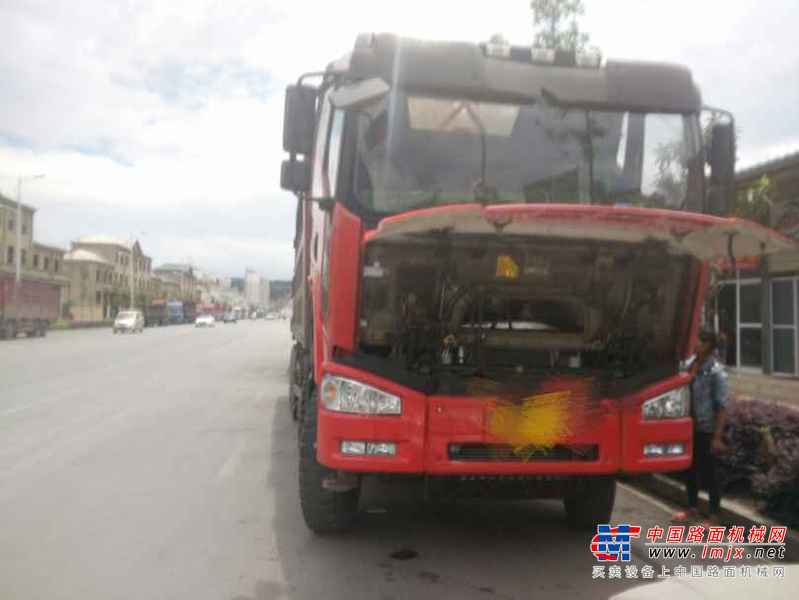 云南出售转让二手2012年中国重汽豪沃ZZ3257M2941自卸车