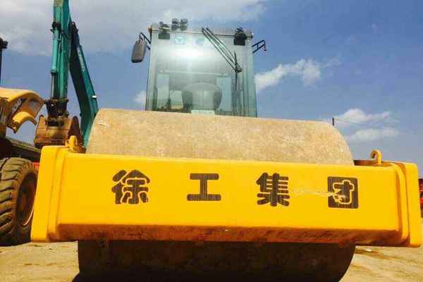 云南出售转让二手3000小时2013年徐工XS222J单钢轮压路机