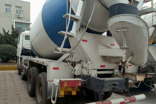 辽宁出售转让二手2010年陕汽德龙SX5315GJBJT306C搅拌运输车