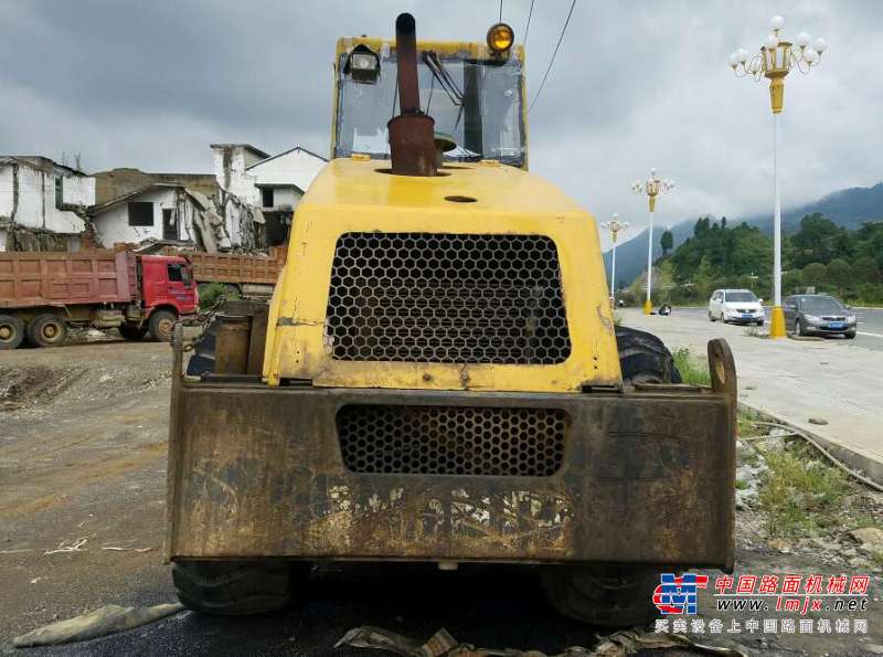 贵州出售转让二手8000小时2009年山推SR18M单钢轮压路机