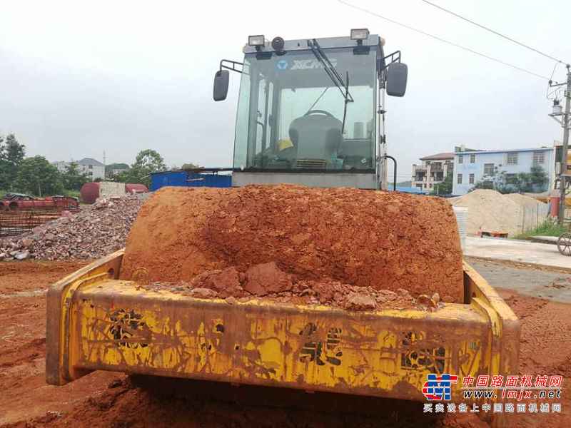 江西出售转让二手3000小时2011年徐工XSM220单钢轮压路机