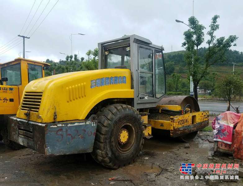 贵州出售转让二手6800小时2009年厦工三明YZ20B单钢轮压路机