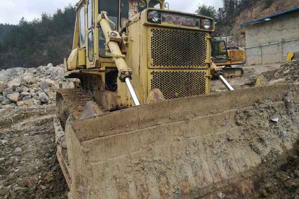 湖北出售转让二手8000小时2004年黄河T220A推土机
