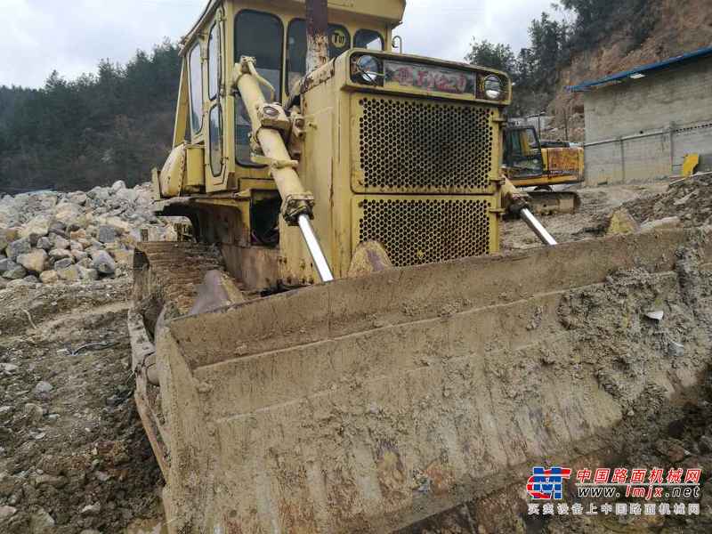 湖北出售转让二手8000小时2004年黄河T220A推土机