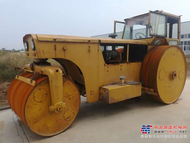 陕西出售转让二手2000小时2006年洛建3Y18X21三轮压路机