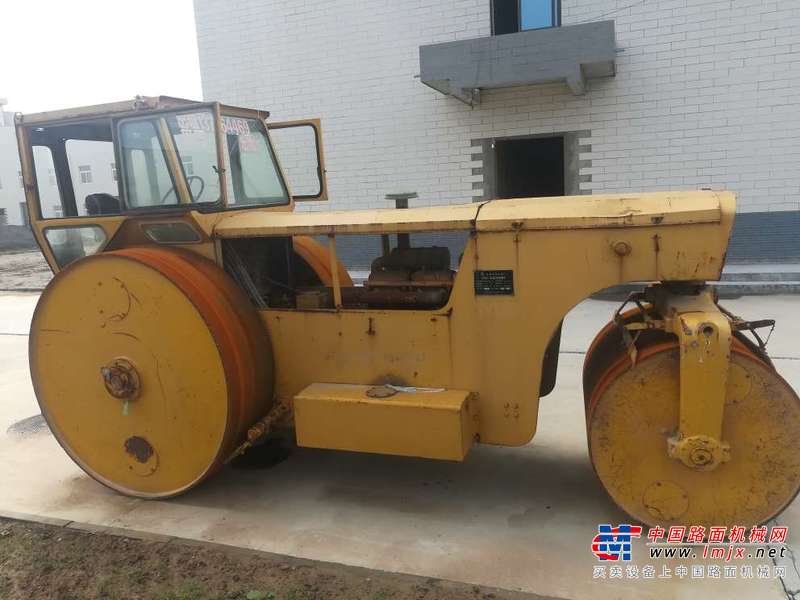 陕西出售转让二手2000小时2006年洛建3Y18X21三轮压路机