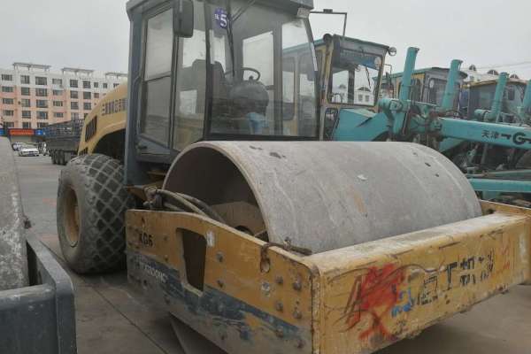 内蒙古出售转让二手10000小时2008年厦工XG6201单钢轮压路机