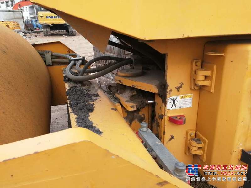 内蒙古出售转让二手5000小时2010年龙工LG520A单钢轮压路机