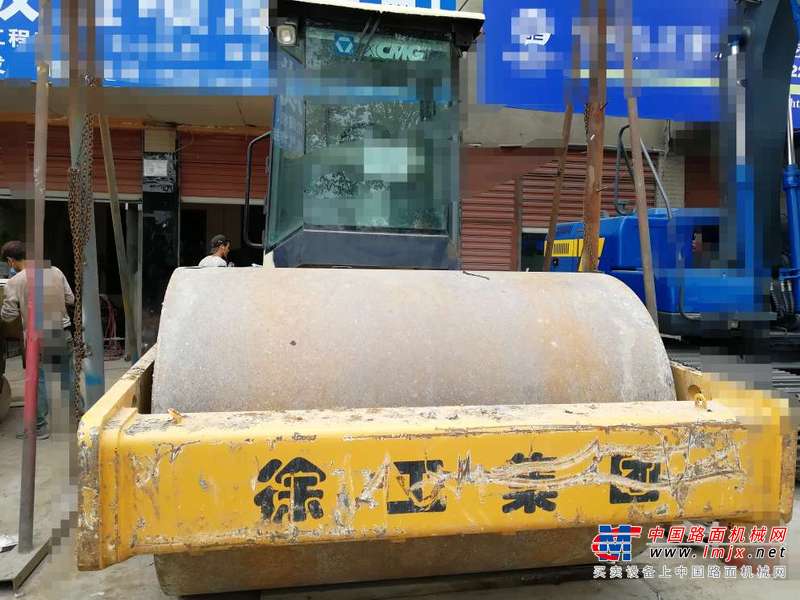 陕西出售转让二手2000小时2015年徐工XS202J单钢轮压路机
