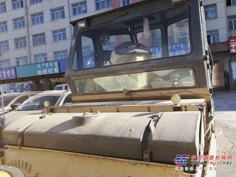 内蒙古出售转让二手10000小时2005年英格索兰DD130双钢轮压路机