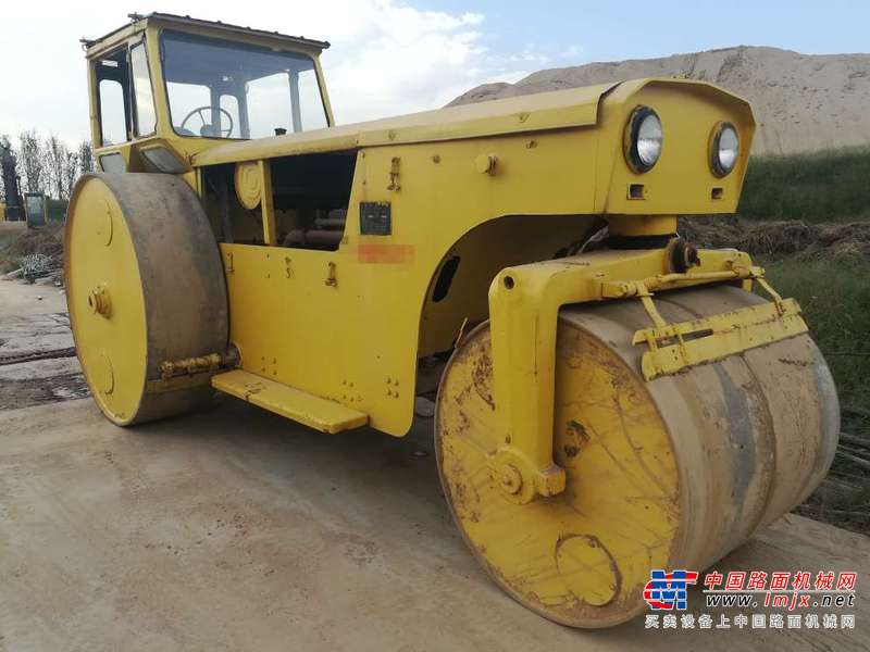 陕西出售转让二手5000小时2005年洛阳路通3Y18X21三轮压路机