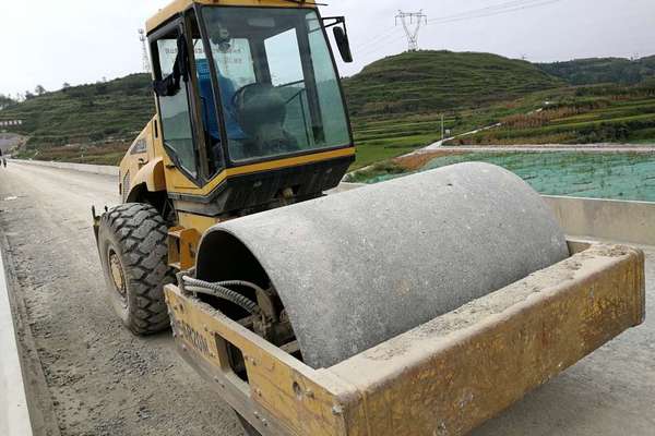 贵州出售转让二手8695小时2008年山推SR20M单钢轮压路机