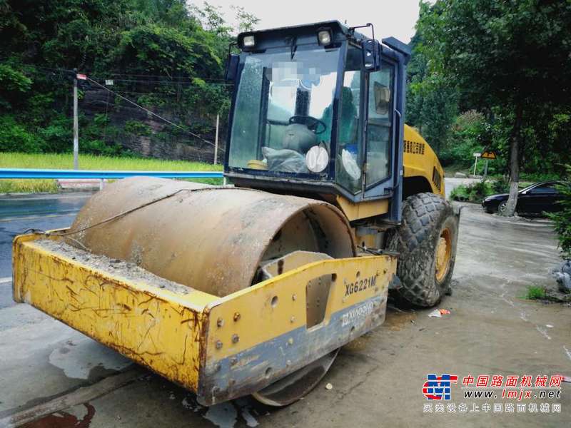 贵州出售转让二手9680小时2005年厦工XG622MH单钢轮压路机