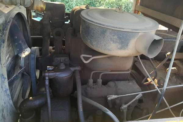 陕西出售转让二手10000小时2005年洛阳路通2YJ8X10三轮压路机