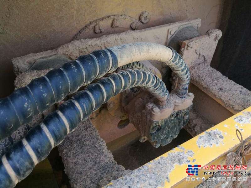 云南出售转让二手2000小时2014年山推SR22MP单钢轮压路机