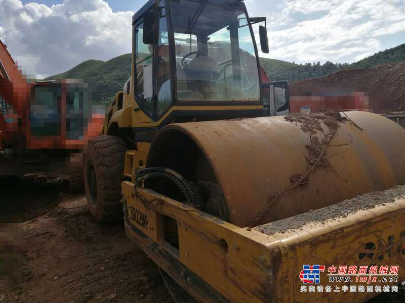 云南出售转让二手2000小时2014年山推SR22MP单钢轮压路机