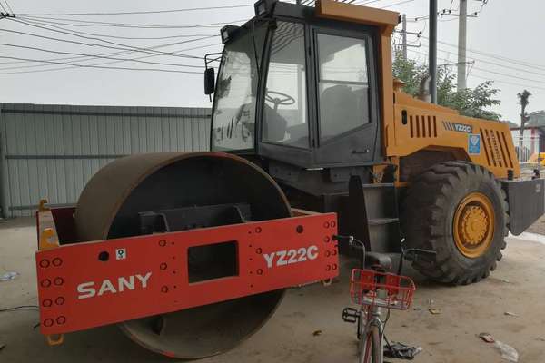 陕西出售转让二手4000小时2010年三一重工SSR222单钢轮压路机