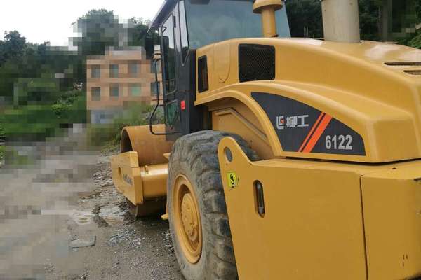 云南出售转让二手5610小时2010年柳工CLG622单钢轮压路机